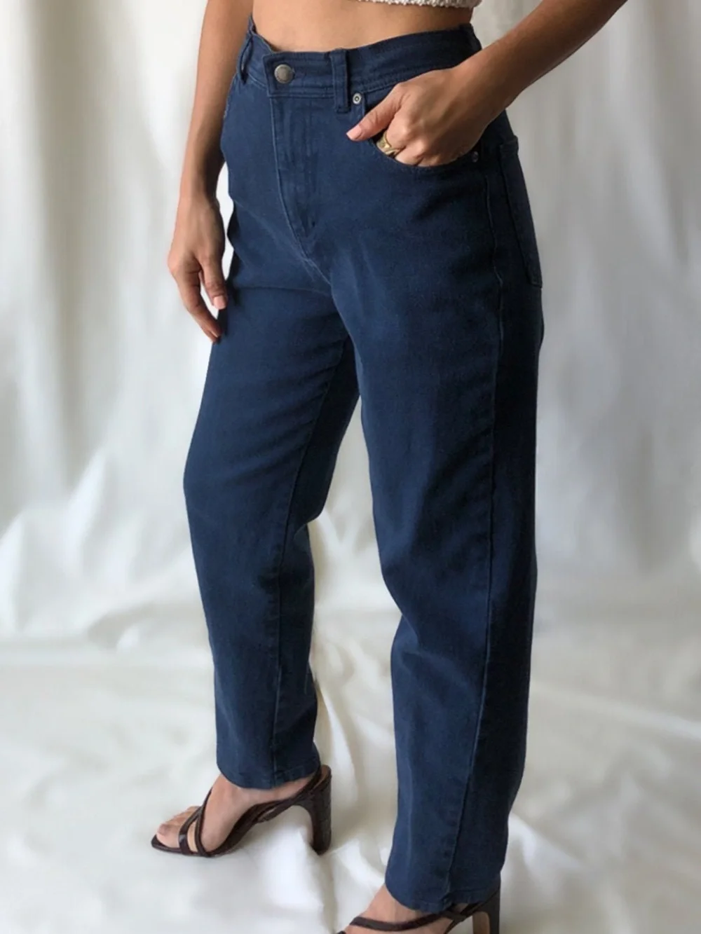 90s High-Rise Straight Leg Jeans
